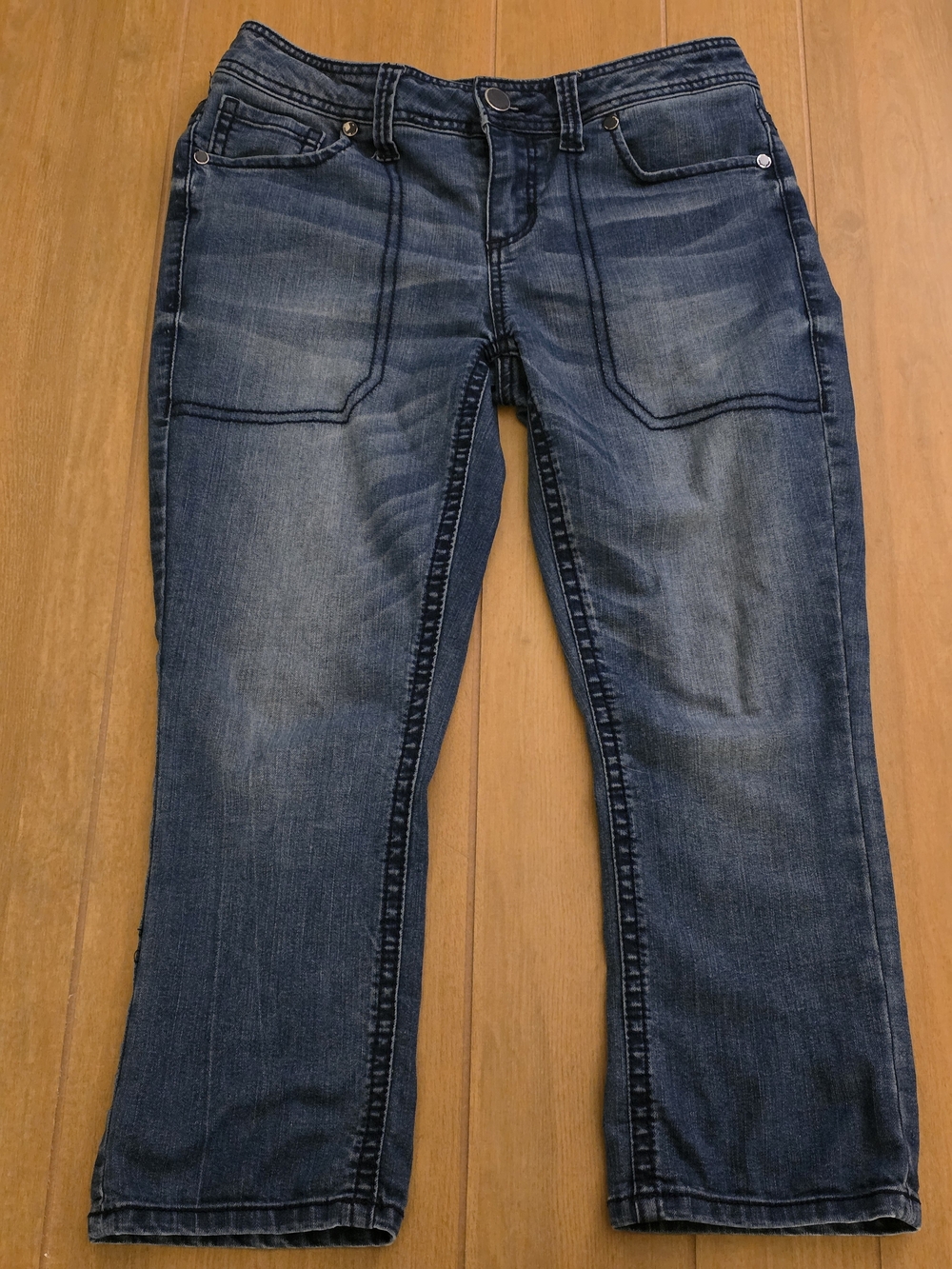 Seven7 Women's Dark Blue Stretch Capri Jeans - Slim Straight.
